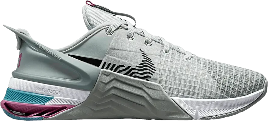  Nike Wmns Metcon 8 FlyEase &#039;Light Silver Mica Green&#039;