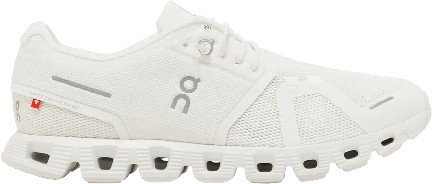 On Wmns Cloud 5 &#039;All White&#039;