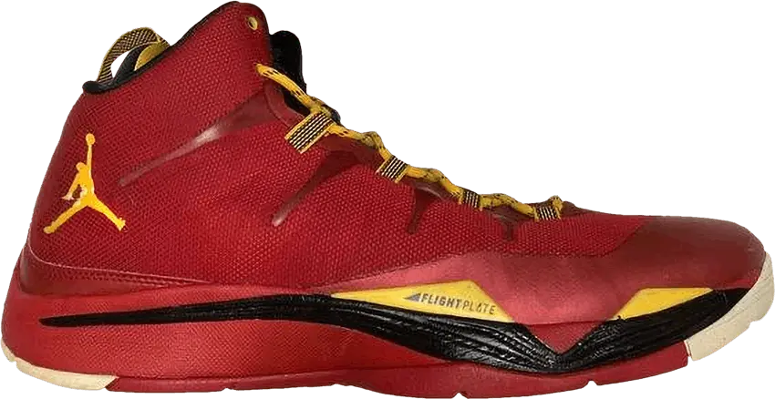 Jordan Super.Fly 2 &#039;Gym Red University Gold&#039;