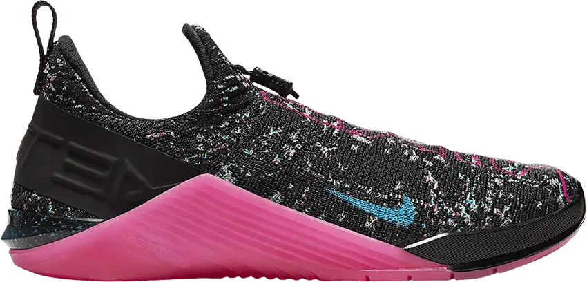  Nike Wmns React Metcon AMP &#039;Black Fire Pink&#039;
