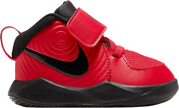 Nike Team Hustle D9 TD &#039;University Red&#039;