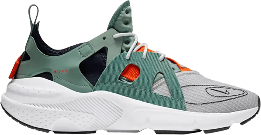 Nike Huarache Type Silver Pine