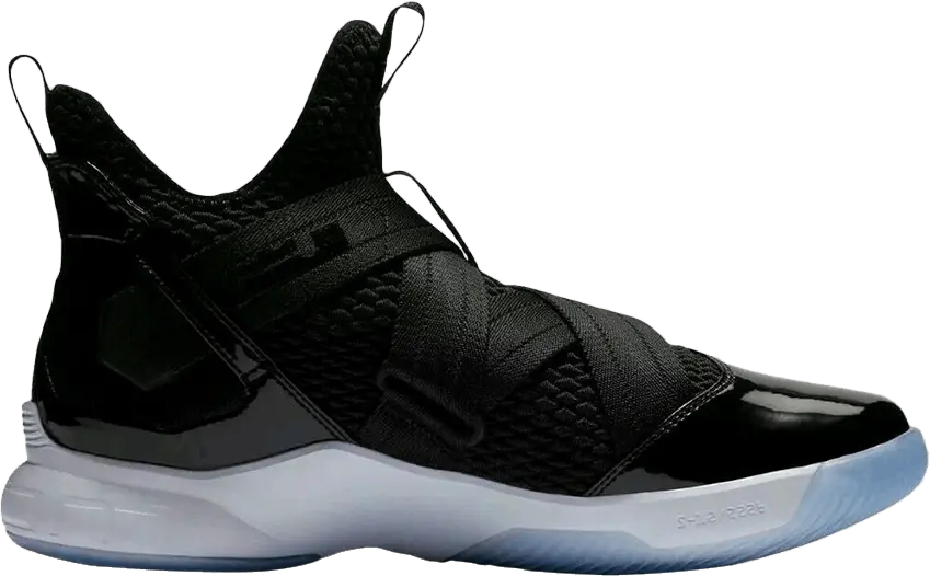  Nike LeBron Soldier 12 GS &#039;Black White&#039;