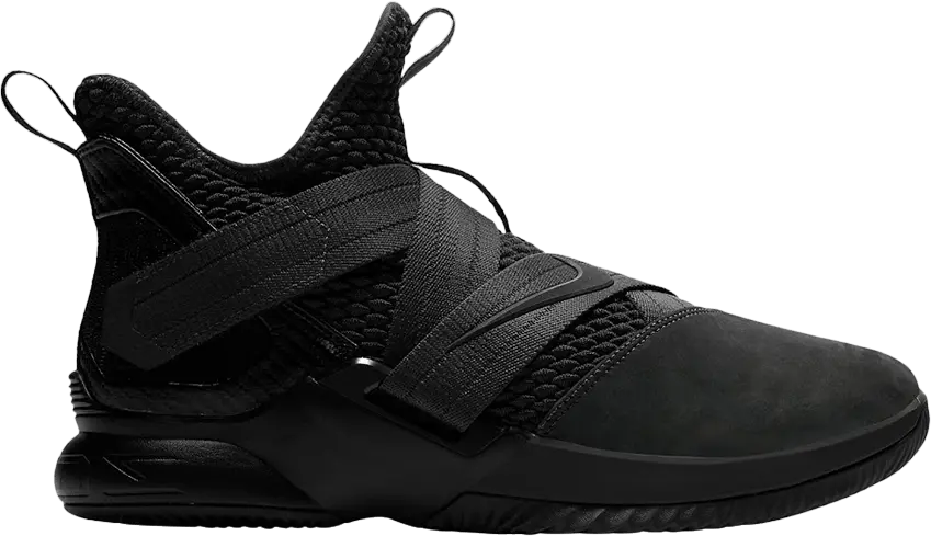  Nike LeBron Soldier 12 GS &#039;Triple Black&#039;