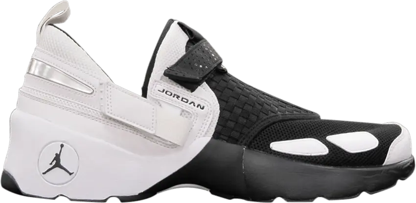  Jordan Trunner LX Black White