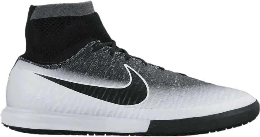 Nike MagistaX Proximo IC &#039;White Black&#039;