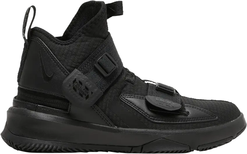  Nike LeBron Soldier 13 Flyease GS &#039;Triple Black&#039;