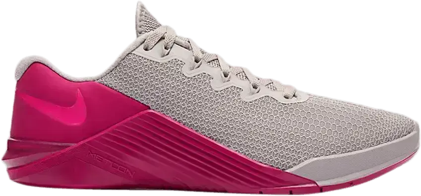  Nike Wmns Metcon 5 &#039;Atmosphere Grey Pink Blast&#039;
