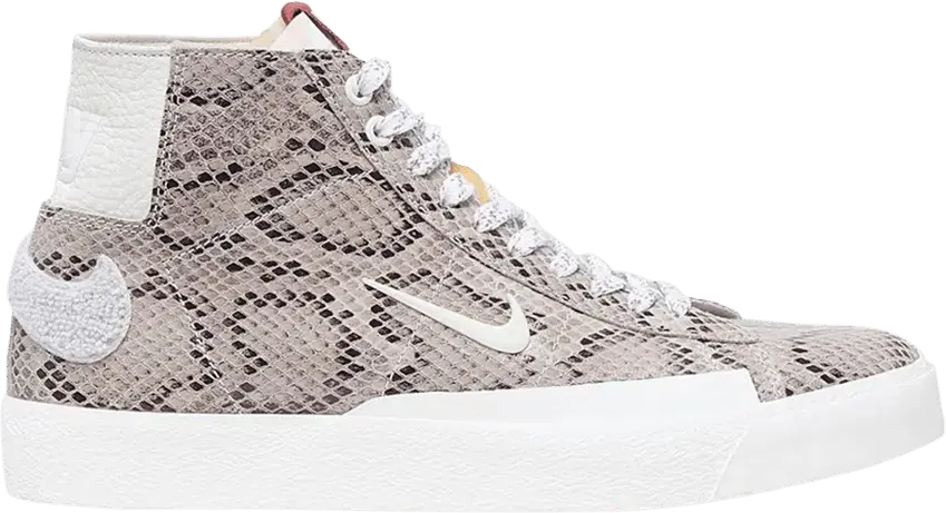  Nike SB Blazer Mid QS Soulland (Friends and Family)