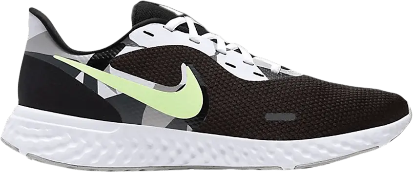  Nike Revolution 5 Black Ghost Green