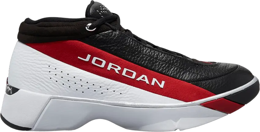 Jordan Team Showcase White Gym Red Black