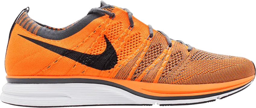  Nike Flynit Trainer Total Orange