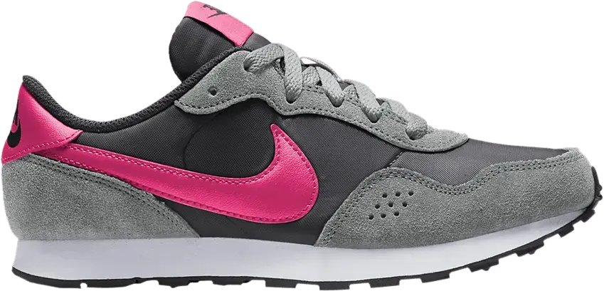  Nike MD Valiant GS &#039;Dark Smoke Grey Fuchsia Glow&#039;