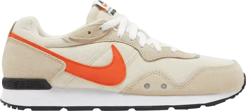  Nike Venture Runner &#039;Rattan Orange&#039;