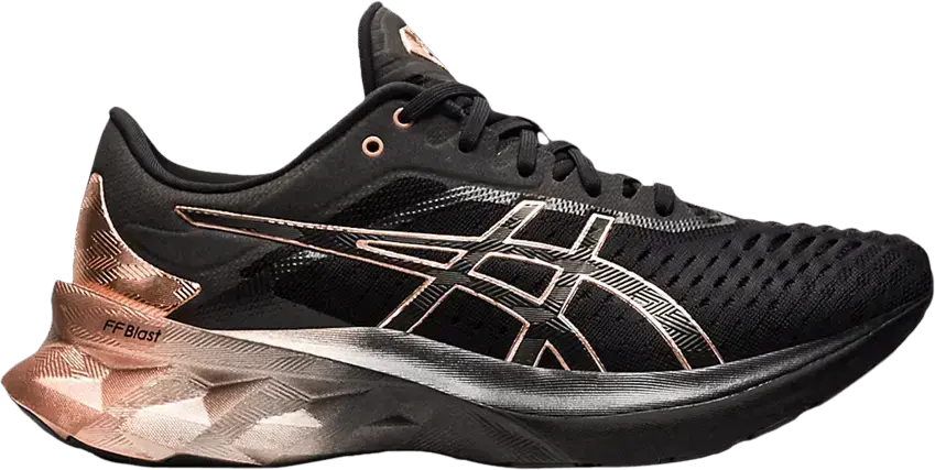  Asics Wmns Novablast &#039;Black Rose Gold&#039;