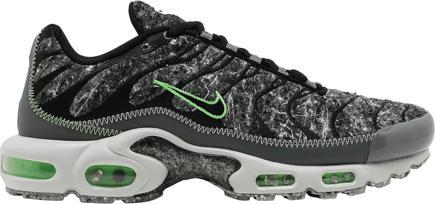  Nike Air Max Plus Essential Crater Green