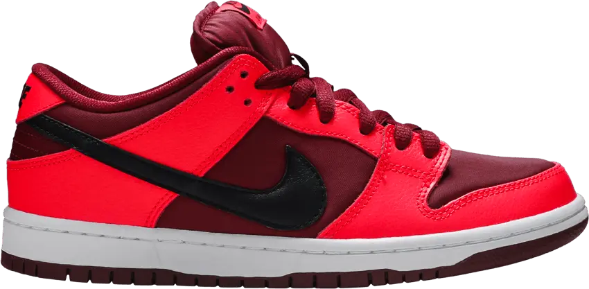  Nike SB Dunk Low Laser Crimson