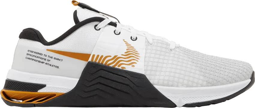  Nike Metcon 8 &#039;White Gold Suede&#039;