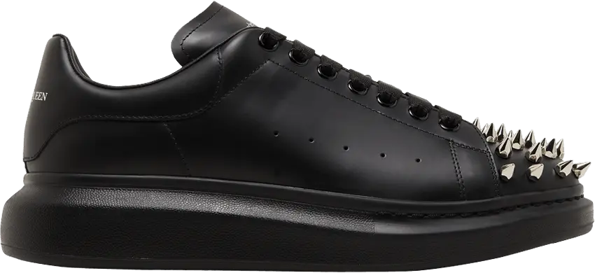  Alexander Mcqueen Alexander McQueen Oversized Sneaker &#039;Studded - Black&#039;