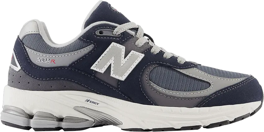  New Balance 2002R Big Kid Wide &#039;Eclipse Silver Metallic&#039;