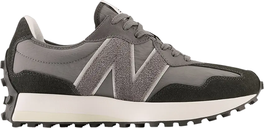  New Balance Wmns 327 &#039;Blacktop&#039;